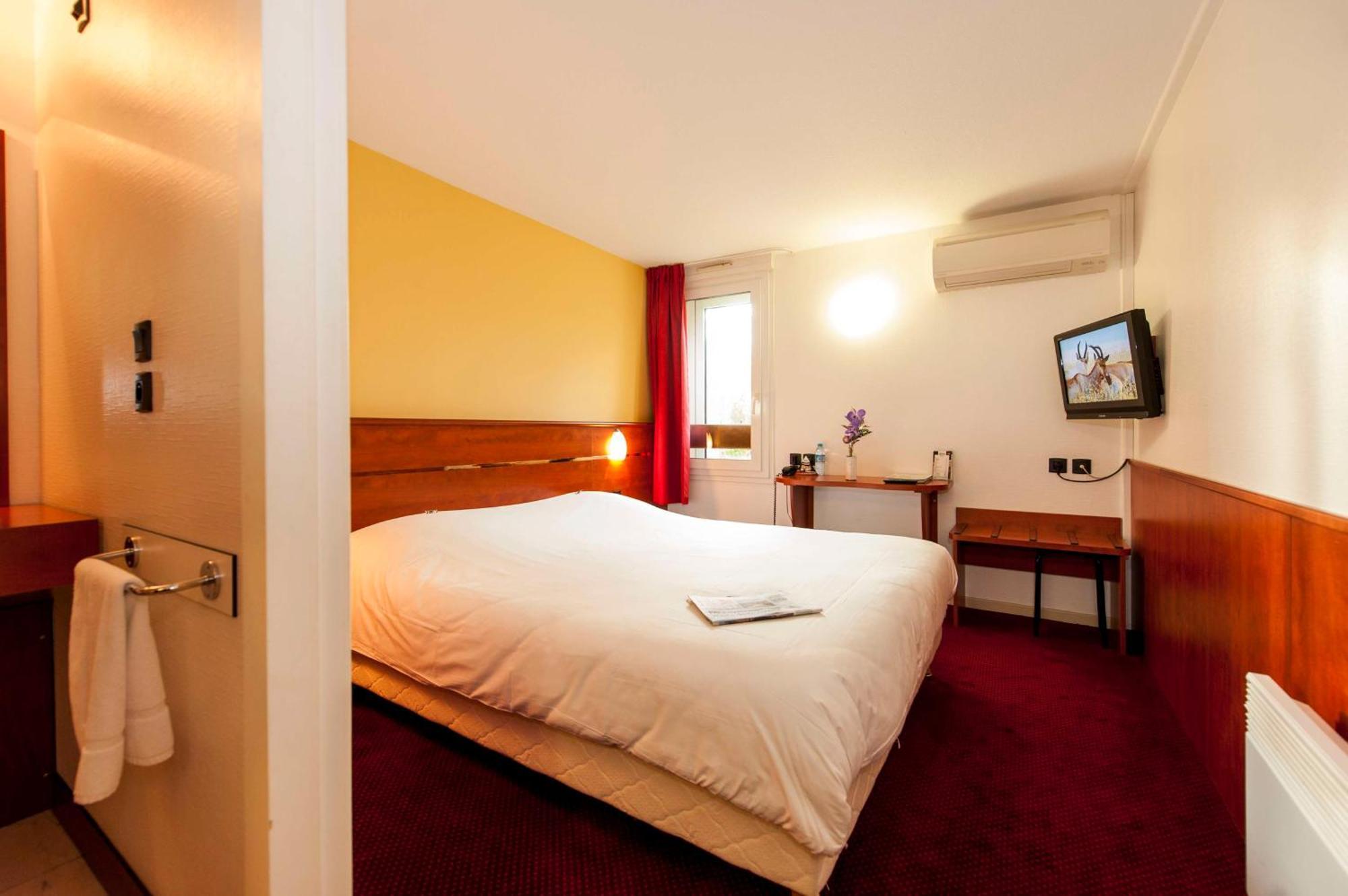 Brit Hotel Agen - L'Aquitaine Le Passage  Exteriör bild